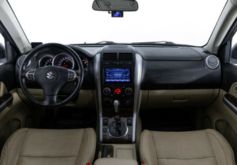 Подержанный автомобиль Suzuki Grand Vitara 2012 года (6 фото)