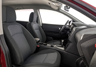 Подержанный автомобиль Nissan Qashqai 2013 года (24 фото)