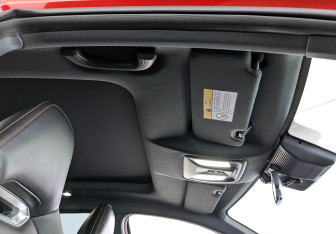 Подержанный автомобиль Changan UNI-V 2023 года (23 фото)