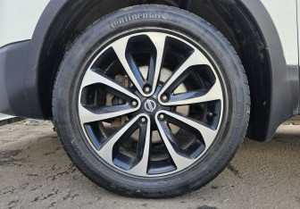 Подержанный автомобиль Nissan Qashqai 2010 года (21 фото)