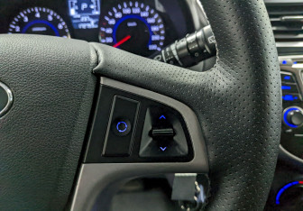 Подержанный автомобиль Hyundai Solaris Hatchback 2014 года (27 фото)