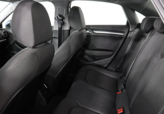 Подержанный автомобиль Audi A3 Sedan 2020 года (12 фото)