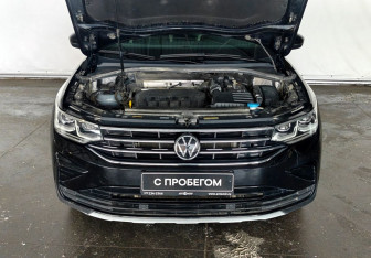 Подержанный автомобиль Volkswagen Tiguan 2021 года (9 фото)