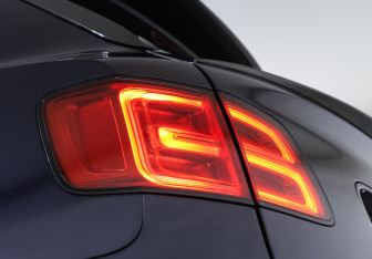 Подержанный автомобиль Bentley Bentayga 2016 года (31 фото)