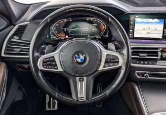 Подержанный автомобиль BMW X6 2021 года (22 фото)