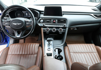 Подержанный автомобиль Genesis G70 2019 года (14 фото)