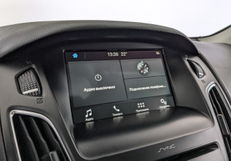 Подержанный автомобиль Ford Focus Wagon 2017 года (25 фото)