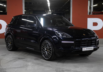 Подержанный автомобиль Porsche Cayenne 2018 года (3 фото)