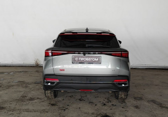 Подержанный автомобиль Omoda C5 2023 года (5 фото)