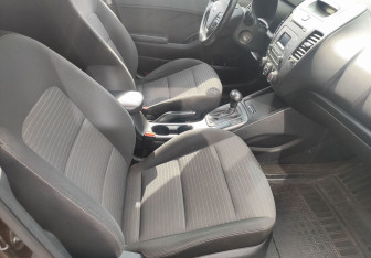 Подержанный автомобиль Kia Cerato Sedan 2016 года (9 фото)