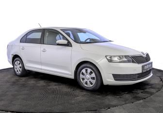 Подержанный автомобиль Skoda Rapid Liftback 2019 года (3 фото)