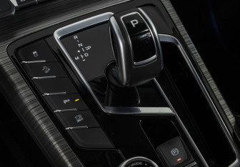 Подержанный автомобиль Geely Atlas Pro 2022 года (15 фото)