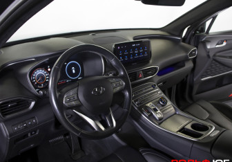 Подержанный автомобиль Hyundai Santa Fe 2022 года (23 фото)