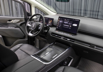 Подержанный автомобиль Wey 80 2024 года (12 фото)