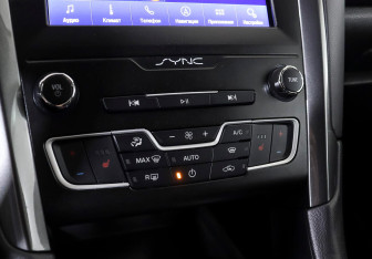 Подержанный автомобиль Ford Mondeo Wagon 2019 года (16 фото)