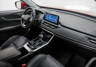 Подержанный автомобиль Chery Tiggo 8 2021 года (9 фото)