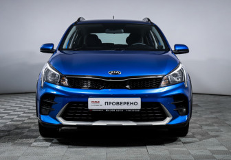 Подержанный автомобиль Kia Rio Hatchback 2021 года (2 фото)