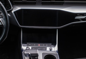 Подержанный автомобиль Audi A6 Sedan 2023 года (14 фото)