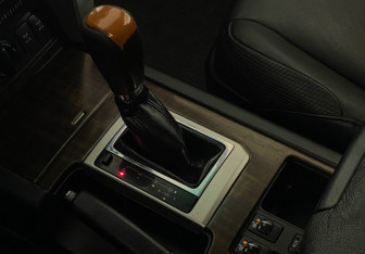 Подержанный автомобиль Toyota Land Cruiser Prado 2012 года (19 фото)