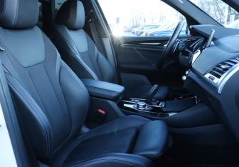 Подержанный автомобиль BMW X3 2019 года (14 фото)