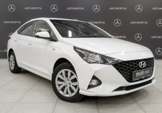 Подержанный автомобиль Hyundai Solaris Sedan 2021 года (3 фото)