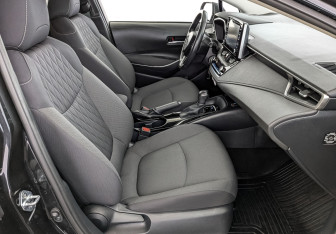 Подержанный автомобиль Toyota Corolla Sedan 2021 года (23 фото)