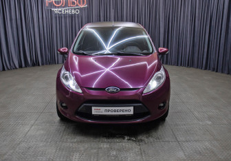 Подержанный автомобиль Ford Fiesta Hatchback 2011 года (2 фото)