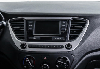 Подержанный автомобиль Hyundai Solaris Sedan 2018 года (8 фото)