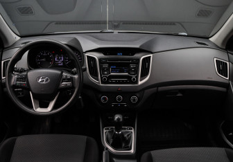 Подержанный автомобиль Hyundai Creta 2018 года (9 фото)