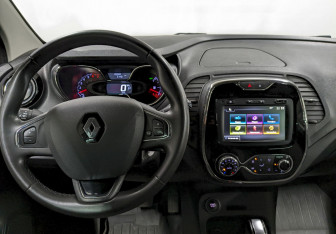 Подержанный автомобиль Renault Kaptur 2019 года (21 фото)