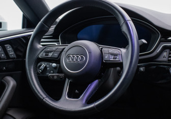 Подержанный автомобиль Audi A5 Liftback 2020 года (15 фото)