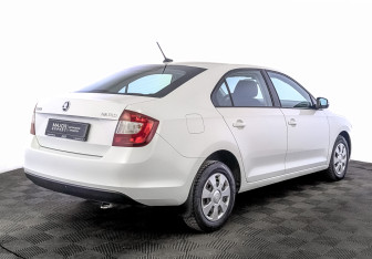 Подержанный автомобиль Skoda Rapid Liftback 2019 года (5 фото)
