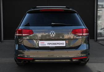 Подержанный автомобиль Volkswagen Passat Wagon 2016 года (5 фото)
