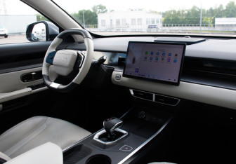 Подержанный автомобиль Jetour Dashing 2023 года (11 фото)
