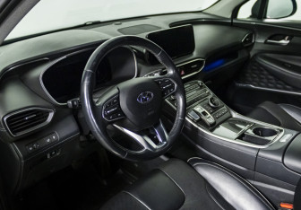 Подержанный автомобиль Hyundai Santa Fe 2021 года (10 фото)