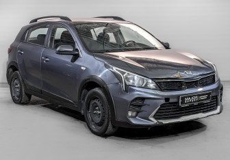 Подержанный автомобиль Kia Rio Hatchback 2021 года (3 фото)