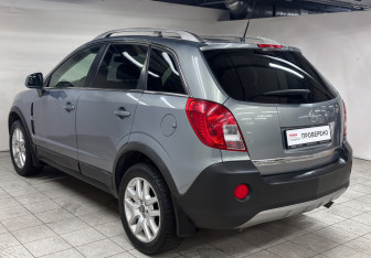 Подержанный автомобиль Opel Antara 2013 года (5 фото)
