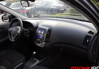 Подержанный автомобиль Hyundai i30 Hatchback 2011 года (7 фото)