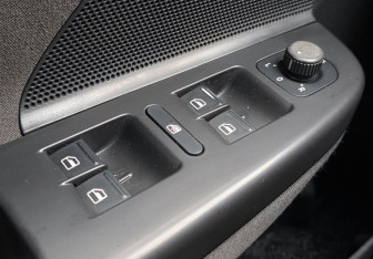 Подержанный автомобиль Volkswagen Jetta Sedan 2008 года (15 фото)