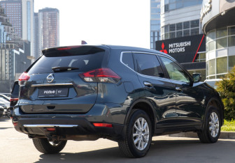 Подержанный автомобиль Nissan X-Trail 2020 года (4 фото)