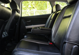 Подержанный автомобиль Mazda CX-9 2008 года (9 фото)