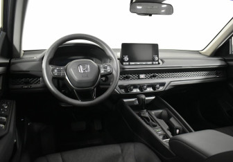 Подержанный автомобиль Honda Accord Sedan 2023 года (9 фото)