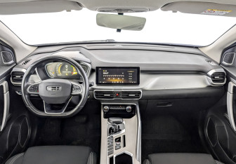 Подержанный автомобиль Geely Coolray 2022 года (14 фото)