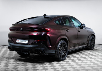Подержанный автомобиль BMW X6 2020 года (5 фото)