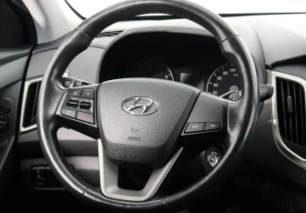 Подержанный автомобиль Hyundai Creta 2018 года (8 фото)