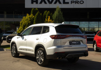 Подержанный автомобиль Chery Tiggo 8 Pro Max 2023 года (5 фото)