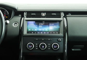 Подержанный автомобиль Land Rover Discovery 2019 года (16 фото)