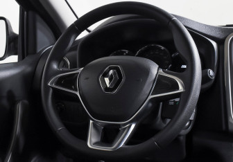 Подержанный автомобиль Renault Logan Sedan 2021 года (12 фото)