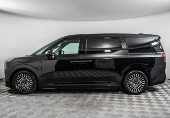 Подержанный автомобиль Zeekr 009 2023 года (8 фото)