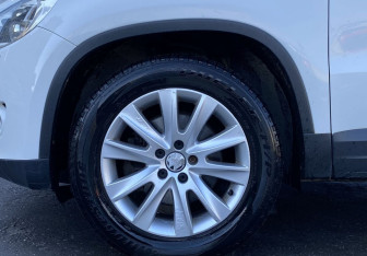 Подержанный автомобиль Volkswagen Tiguan 2010 года (9 фото)